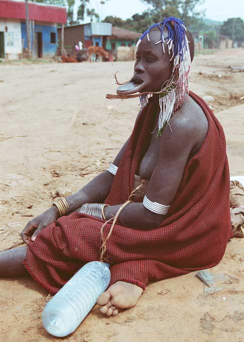 Mursi with lip plate