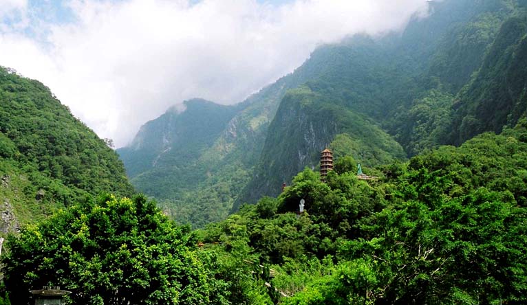 Tienhsiang end of the Taroko Gorge