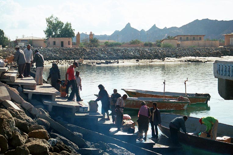 Hormoz island port